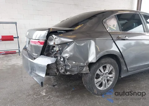 2011 Honda Accord 2.4 Se z USA, uszkodzony, nr VIN 1HGCP2F61BA039727